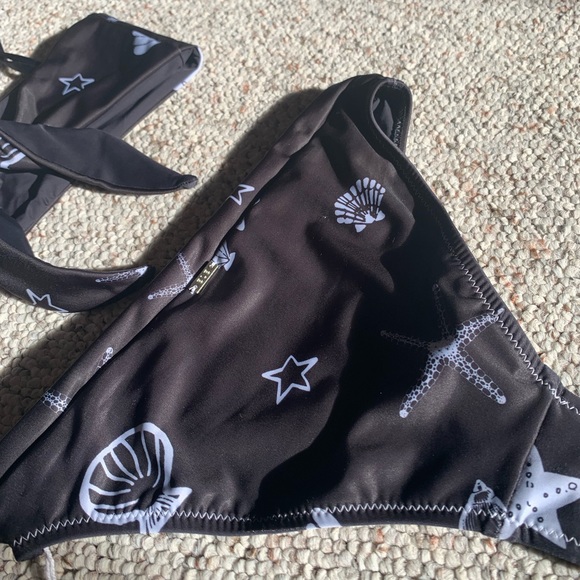 ELE swims Black Seashell High Cut Bikini Set - Picture 6 of 9